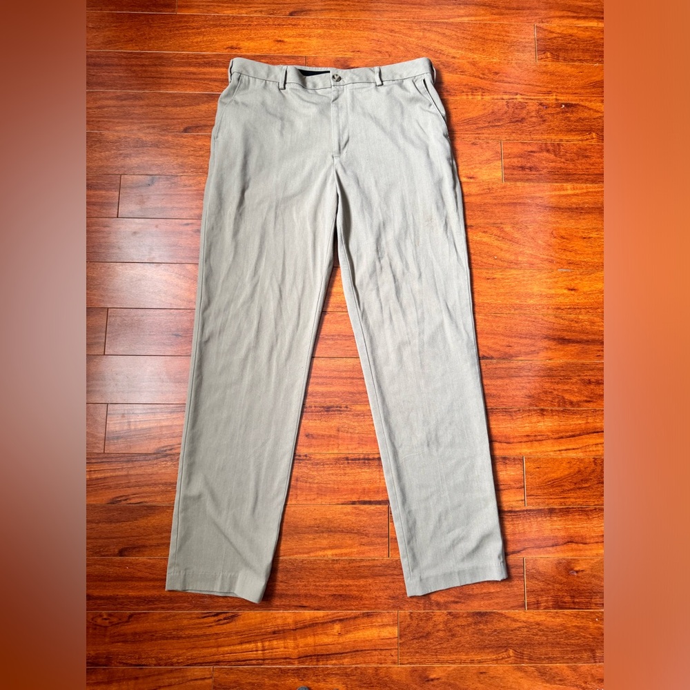 Men’s Tan Straight Pants
36 x 34